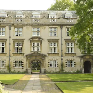 3* Отель Christ's College